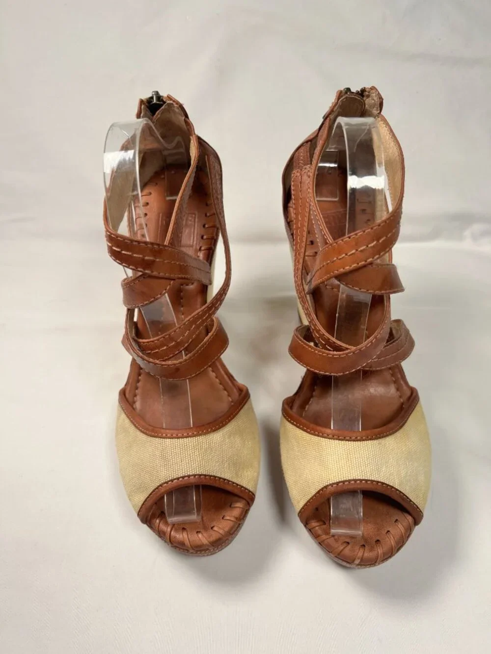 Frye corrina cross